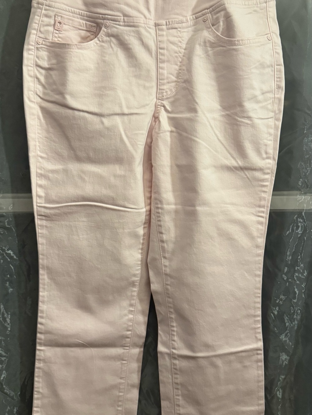 Belle by Kim Gravel Light Pink Stretch Tripple Luxe Twill Scalloped Cropped Jean